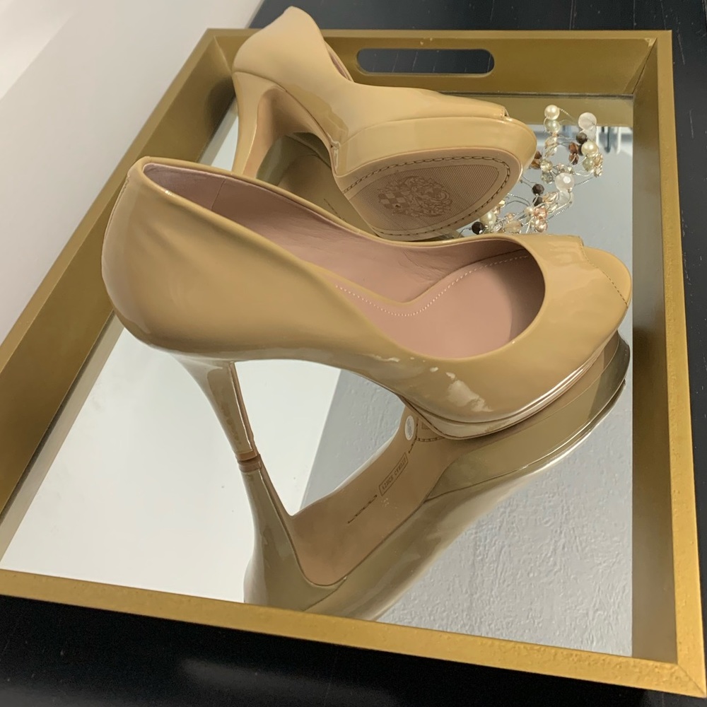 Vince Camuto nude heels